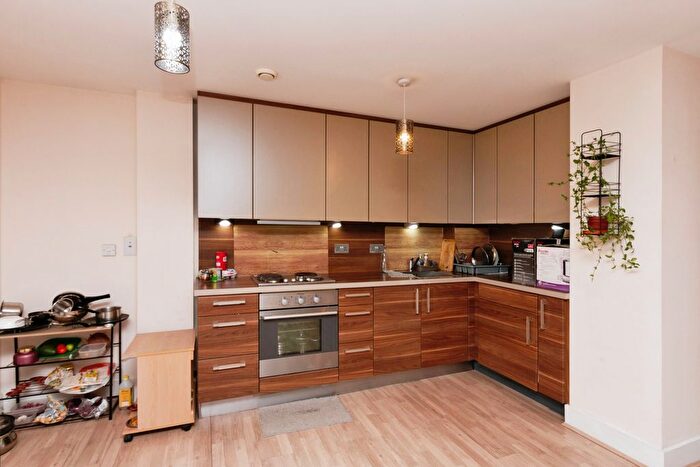 1 Bedroom Flat For Sale In Alencon Link, Basingstoke, Hampshire, RG21