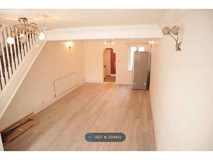 3 Bedroom Terraced House To Rent In St. Vincents Road, Dartford, DA1