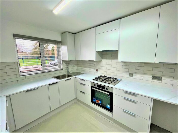 3 Bedroom End Of Terrace House To Rent In Morland Road, Addiscombe, Croydon, CR0
