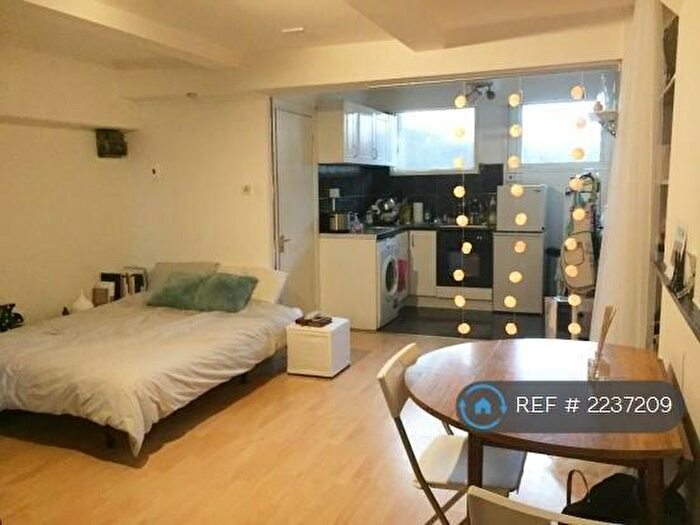 Studio To Rent In Worship Street, London, EC2A