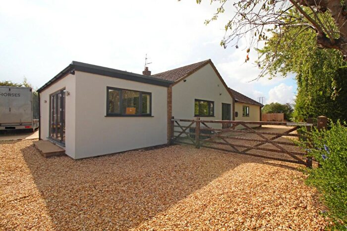 4 Bedroom Detached Bungalow For Sale In Spalding Road, Deeping St James, PE6