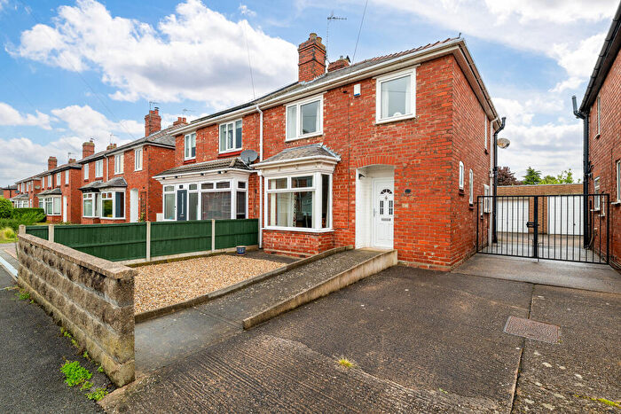 3 Bedroom Semi-Detached House For Sale In Harris Road, Lincoln, Lincolnshire, LN6