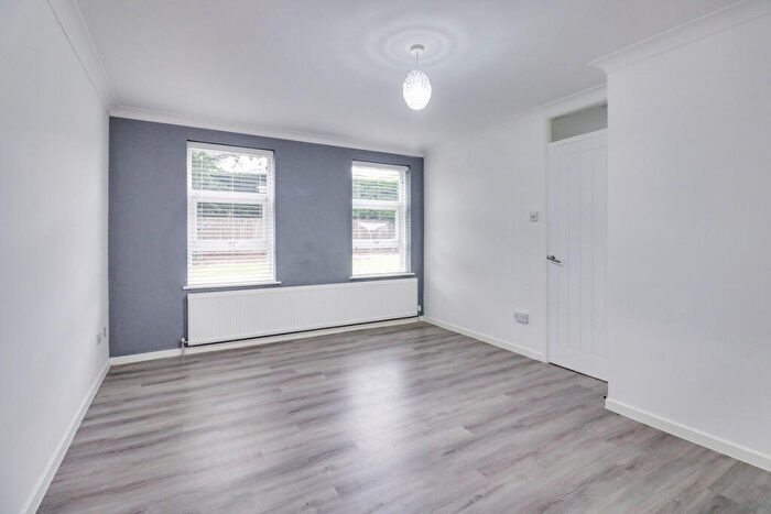 1 Bedroom Flat To Rent In Broadlands, Benfleet, SS7