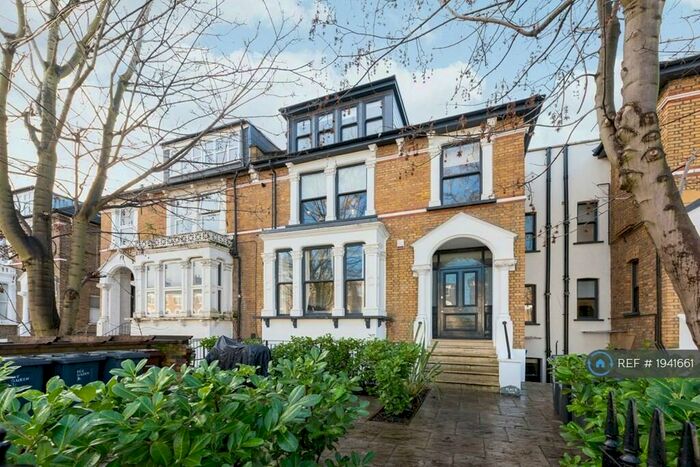 2 Bedroom Flat To Rent In Queens Drive, London, N4