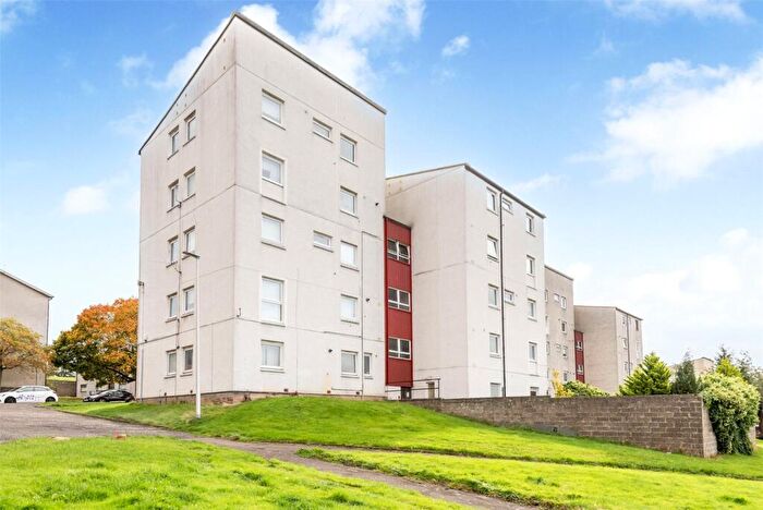 2 Bedroom Maisonette For Sale In Earn Crescent, Dundee, Angus, DD2