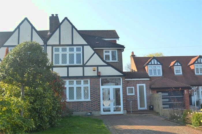 4 Bedroom Detached House To Rent In Woodmere Avenue, Croydon, Shirley, CR0