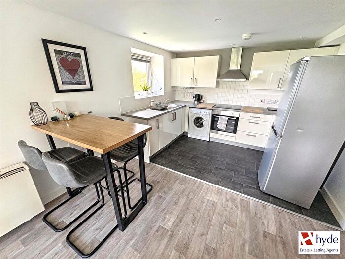 2 Bedroom Flat To Rent In Lakeside Rise, Manchester., M9