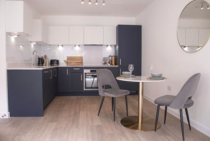 1 Bedroom Apartment To Rent In East Street, Farnham, Surrey, GU9