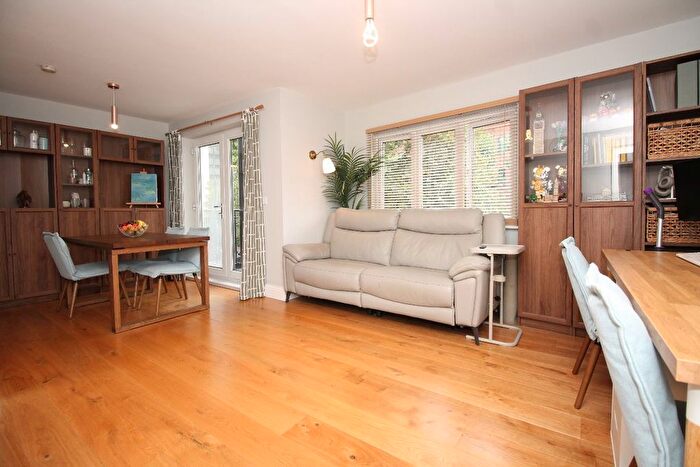 2 Bedroom Flat To Rent In Mellish Street, Millharbour, Canary Wharf, E14