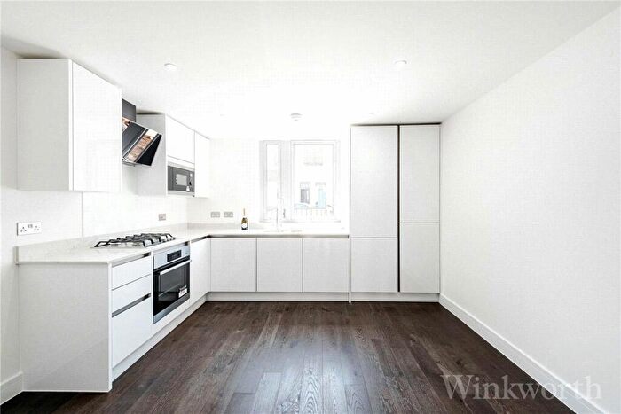 2 Bedroom Apartment To Rent In Hatcham Park Road, London, SE14