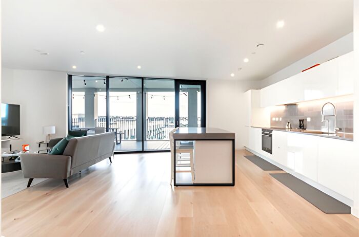 3 Bedroom Property To Rent In Schooner Road, London, E16