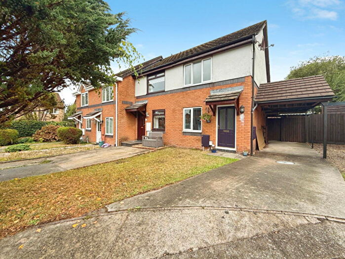 2 Bedroom End Of Terrace House For Sale In Clos Tygwyn, Gowerton, Swansea, SA4
