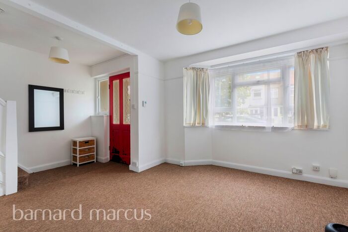 3 Bedroom End Of Terrace House To Rent In Grove Road, Mitcham, CR4