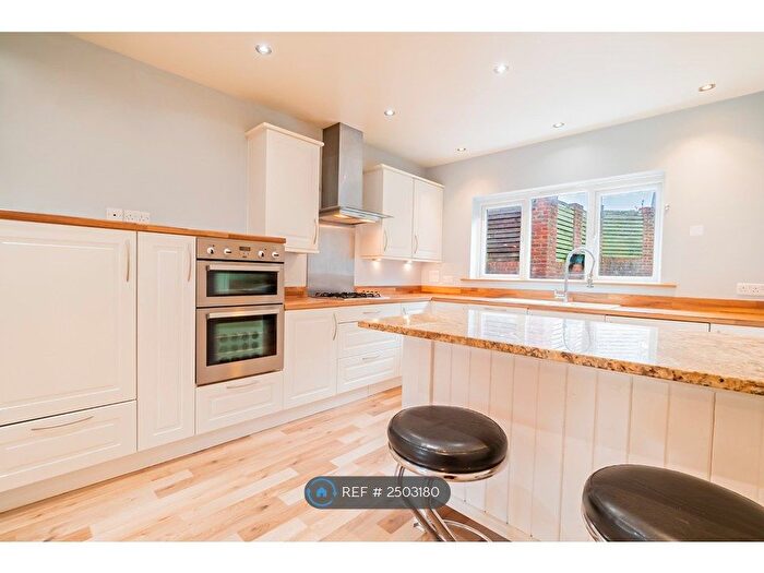 4 Bedroom Detached House To Rent In Pheasant View, Bracknell, RG12