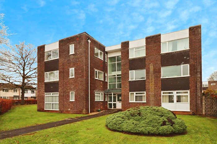 1 Bedroom Flat For Sale In Abbotswood, Yate, Bristol, Gloucestershire, BS37