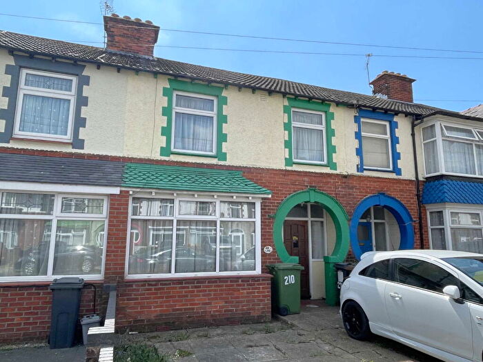 3 Bedroom Terraced House For Sale In Chatsworth Avenue, Cosham, PO6