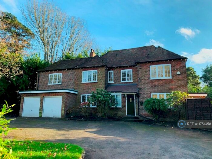 5 Bedroom Detached House To Rent In Birch Road, Chilworth, Southampton, SO16