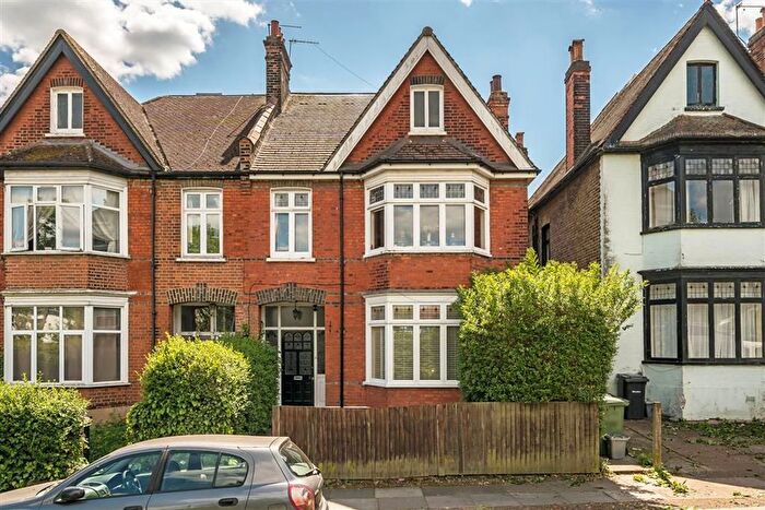 1 Bedroom Flat For Sale In Coopers Lane, Lee, SE12