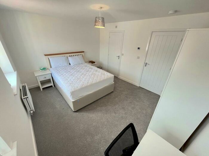 1 Bedroom Detached House To Rent In Basil Grove, Keele, Newcastle, Staffordshire, ST5