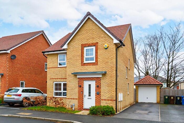 4 Bedroom Detached House For Sale In Carrs Avenue, Cudworth, Barnsley, S72
