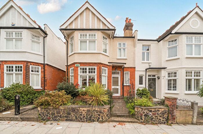2 Bedroom Flat To Rent In Midhurst Avenue, Muswell Hill, N10