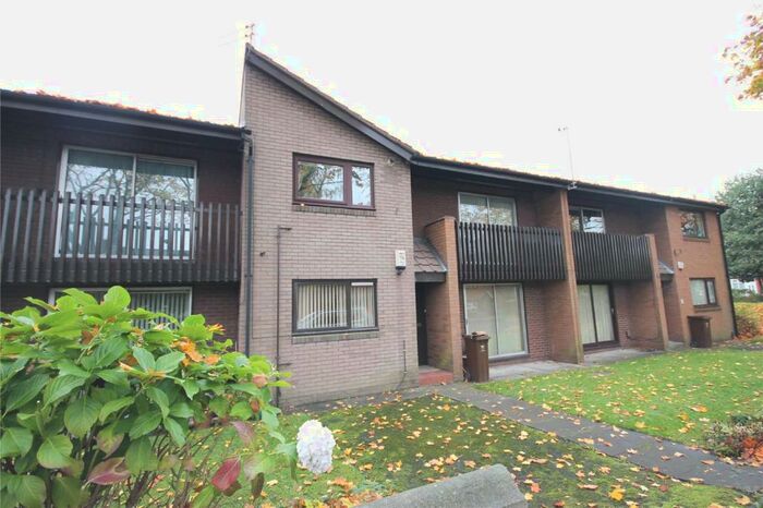 2 Bedroom Flat To Rent In Kingsbrook Court, St Austell Road, Whalley Range, Manchester, M16