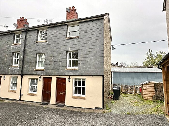 2 Bedroom End Of Terrace House To Rent In Smithfield Terrace, Llanidloes, Powys, SY18