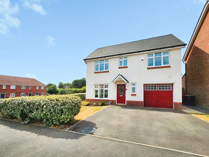 3 Bedroom Detached House For Sale In Ribbon Avenue, Ansley, Nuneaton, Warwickshire, CV10