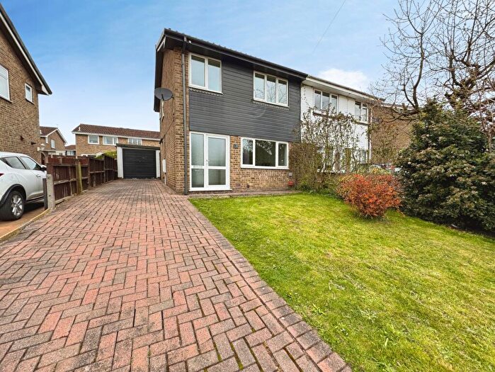 3 Bedroom Semi Detached House For Sale In Wellwood Road, Newhall, Swadlincote, Derbyshire, DE11