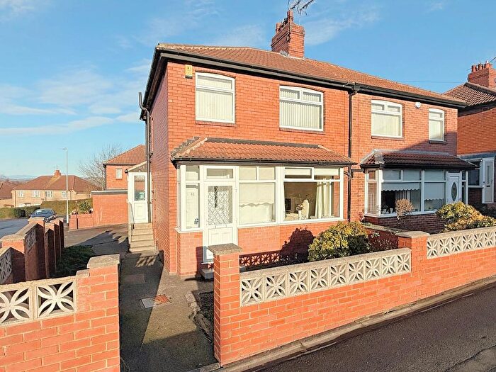 3 Bedroom Semi-Detached House For Sale In Pembroke Road, Pudsey, LS28