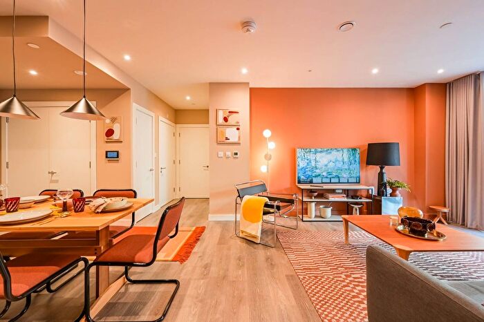 2 Bedroom Flat To Rent In Cherry Park Lane, Stratford, London, E20