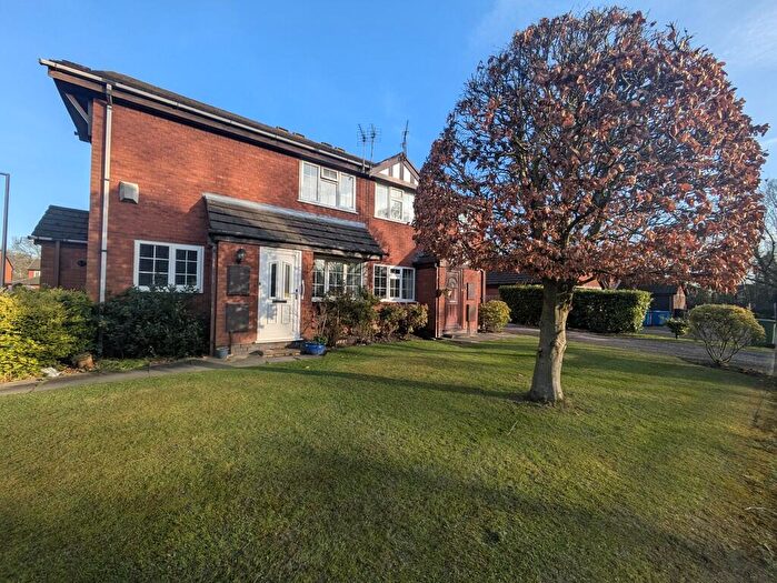 2 Bedroom Apartment To Rent In Trinity Gardens, Stockport, SK3