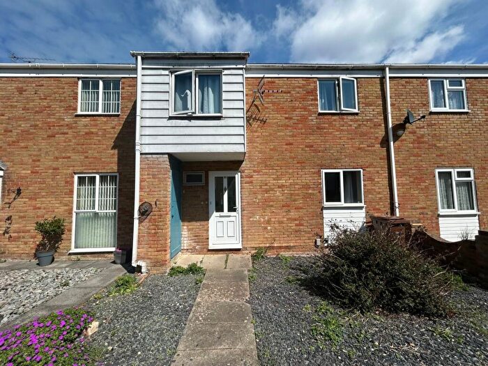 5 Bedroom Terraced House For Sale In Melrose, Bracknell, Berkshire, RG12