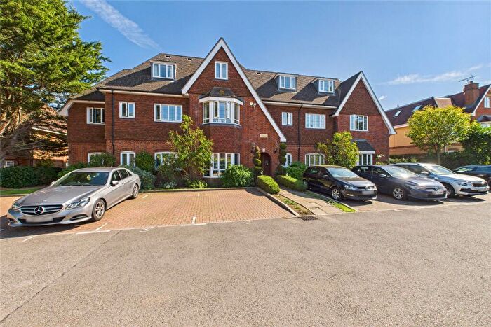 2 Bedroom Apartment To Rent In Shoppenhangers Road, Maidenhead, Berkshire, SL6