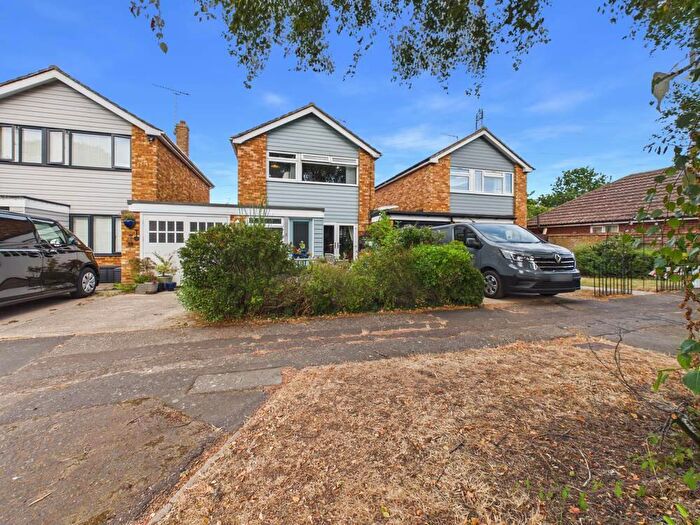 3 Bedroom Detached House For Sale In Snowberry Grove, Colchester, CO2