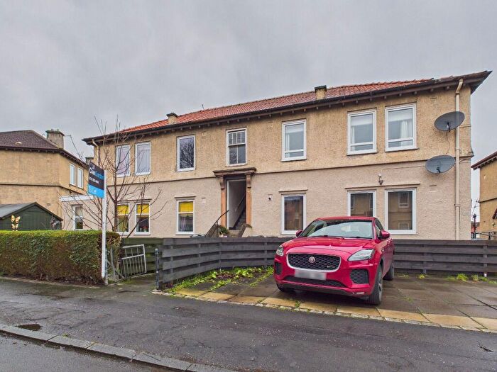 2 Bedroom Flat To Rent In Lochend Gardens, Lochend, Edinburgh, EH7