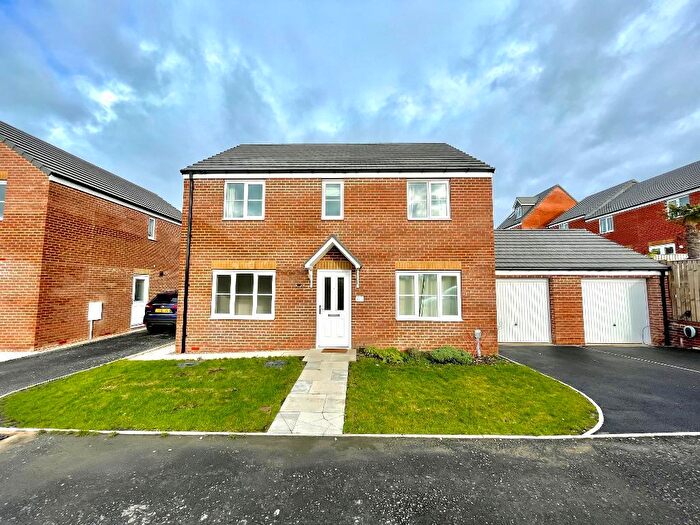 4 Bedroom Detached House For Sale In Lundhill Drive, Wombwell, Barnsley, S73