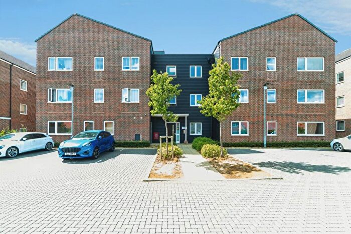 2 Bedroom Apartment For Sale In Blossom Drive, Welwyn Garden City, AL7
