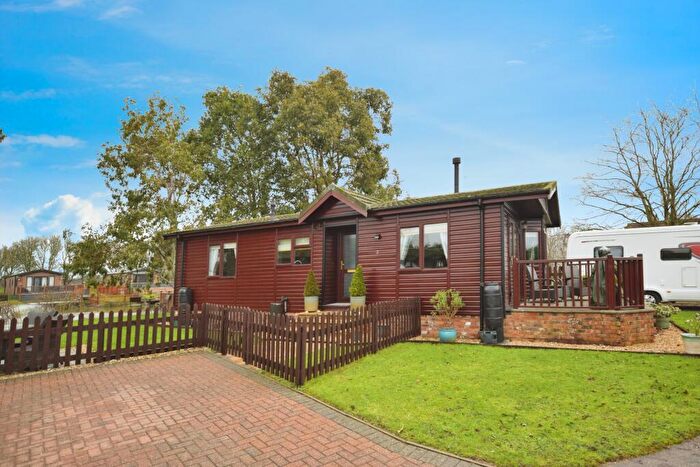 2 Bedroom Park Home For Sale In Kelsey Woods Country Park, Monksthorpe, PE23