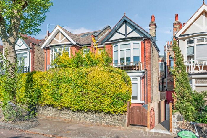 2 Bedroom Flat To Rent In Danvers Road, Crouch End, N8
