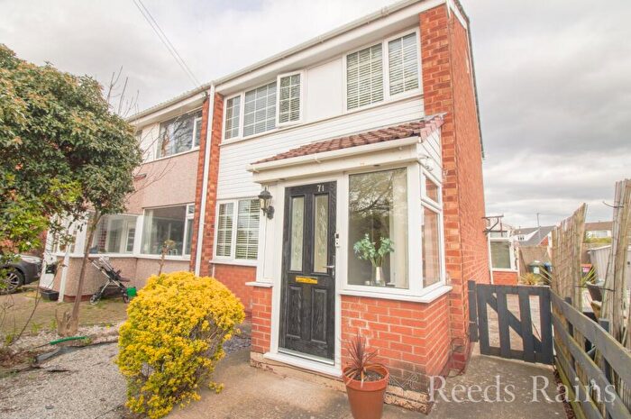 3 Bedroom Semi-Detached House For Sale In Green Lane, Great Sutton, Ellesmere Port, Cheshire, CH66