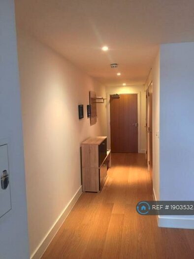 2 Bedroom Flat To Rent In The Helm, London, E16