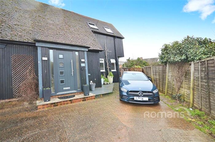 2 Bedroom House To Rent In Orchardville, Burnham, SL1