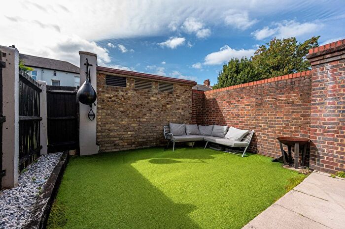 2 Bedroom End Terrace House For Sale In Wellmeadow Road, Hither Green, London, SE13