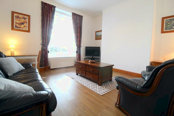1 Bedroom Flat To Rent In Hollybank Place, Ground Floor Left, AB11