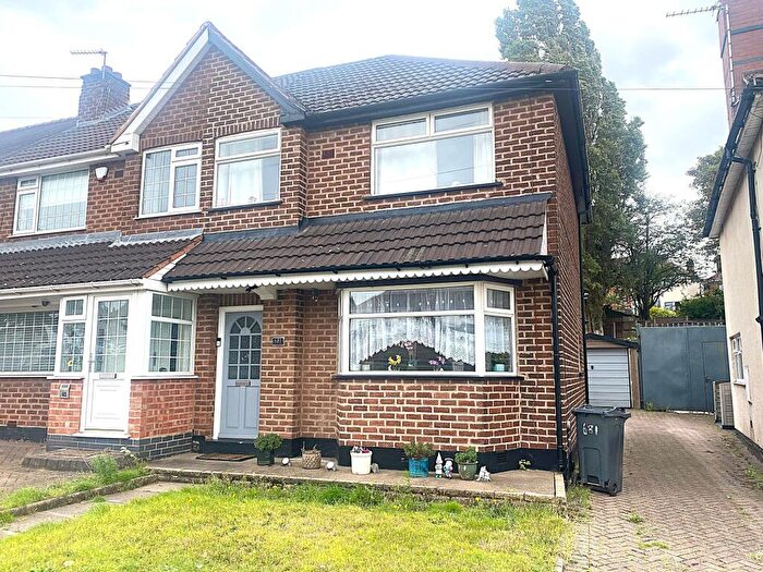 3 Bedroom End Of Terrace House To Rent In Queslett Road, Birmingham, B43