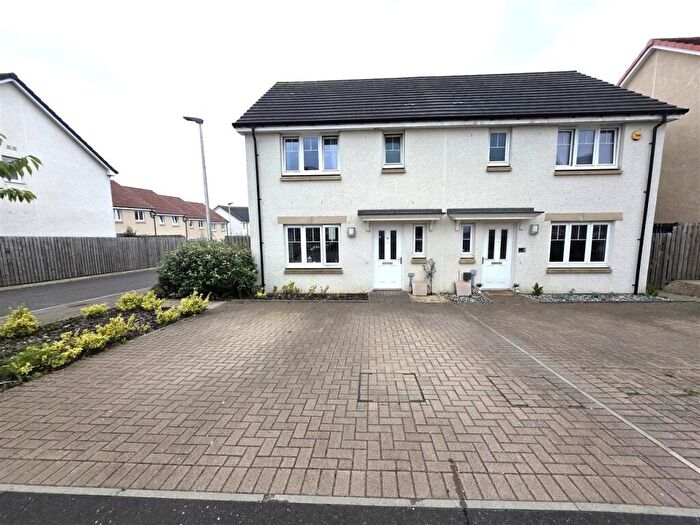 3 Bedroom Semi-Detached House To Rent In Sherman Drive, East Kilbride, G74