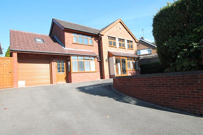 4 Bedroom Detached House For Sale In Lutley Avenue, Halesowen, B63
