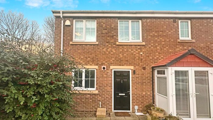 3 Bedroom End Of Terrace House To Rent In Finchale View, West Rainton, Houghton Le Spring, Durham, DH4