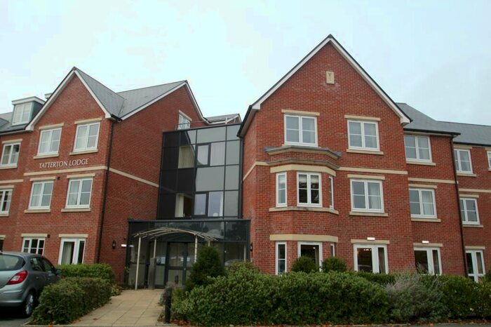 1 Bedroom Flat To Rent In Tatterton Lodge, York Road, Wetherby, West Yorkshire, LS22